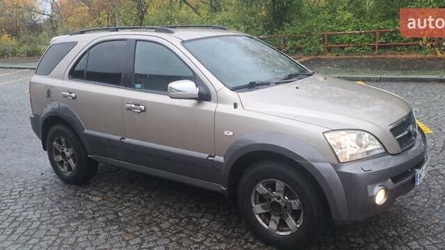 Киа Соренто 2005 в Иршава на Automoto.ua Коричневый Киа Соренто, объемом двигателя 2.5 л и пробегом 280 тыс. км за 3600 $, фото 1 на Automoto.ua