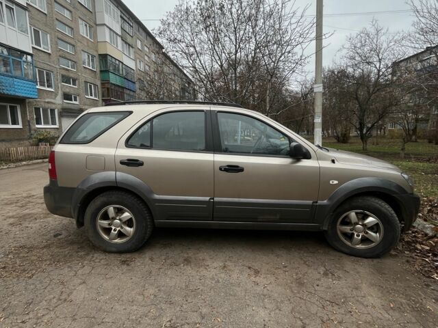 Коричневый Киа Соренто, объемом двигателя 2.5 л и пробегом 419 тыс. км за 3318 $, фото 3 на Automoto.ua