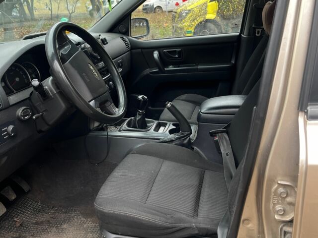 Коричневый Киа Соренто, объемом двигателя 2.5 л и пробегом 419 тыс. км за 3318 $, фото 5 на Automoto.ua