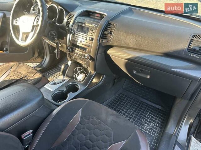 Коричневий Кіа Соренто, об'ємом двигуна 2.2 л та пробігом 232 тис. км за 11700 $, фото 17 на Automoto.ua