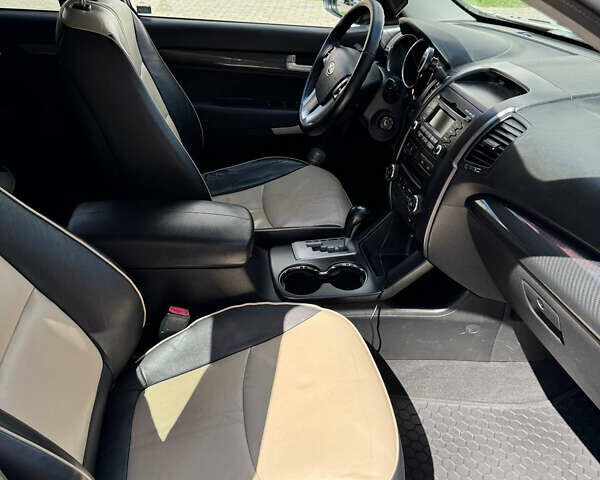 Коричневый Киа Соренто, объемом двигателя 2.2 л и пробегом 230 тыс. км за 11900 $, фото 11 на Automoto.ua