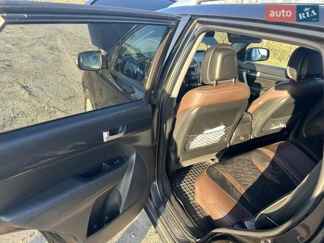 Коричневий Кіа Соренто, об'ємом двигуна 2.2 л та пробігом 232 тис. км за 11700 $, фото 10 на Automoto.ua