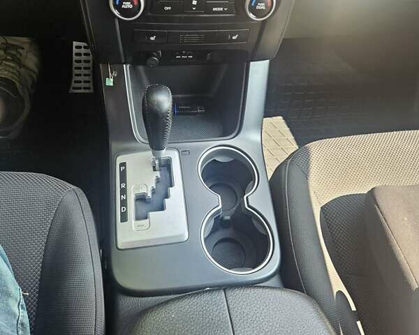 Коричневий Кіа Соренто, об'ємом двигуна 2.2 л та пробігом 287 тис. км за 12700 $, фото 5 на Automoto.ua