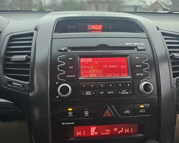 Коричневий Кіа Соренто, об'ємом двигуна 2.2 л та пробігом 265 тис. км за 10999 $, фото 42 на Automoto.ua