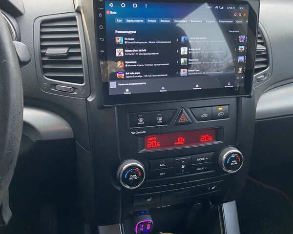 Коричневый Киа Соренто, объемом двигателя 2.2 л и пробегом 262 тыс. км за 12500 $, фото 12 на Automoto.ua