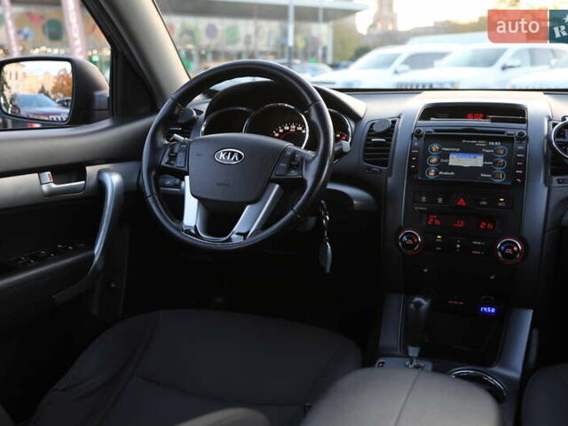 Коричневий Кіа Соренто, об'ємом двигуна 2.4 л та пробігом 119 тис. км за 13000 $, фото 10 на Automoto.ua