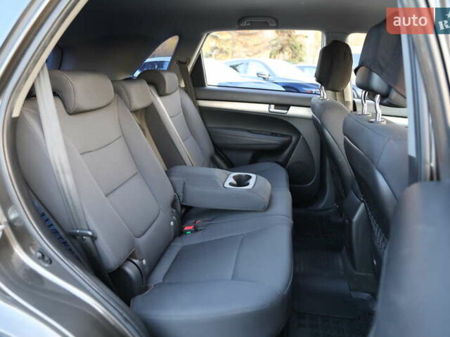 Коричневий Кіа Соренто, об'ємом двигуна 2.4 л та пробігом 119 тис. км за 13000 $, фото 8 на Automoto.ua