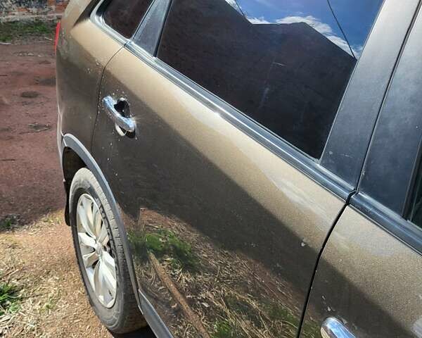 Коричневий Кіа Соренто, об'ємом двигуна 2.2 л та пробігом 205 тис. км за 14000 $, фото 23 на Automoto.ua