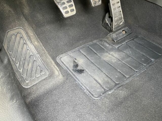 Коричневий Кіа Соренто, об'ємом двигуна 2.2 л та пробігом 207 тис. км за 11800 $, фото 6 на Automoto.ua