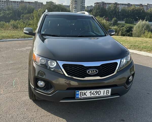 Киа Соренто 2010 в Виноградове на Automoto.ua Коричневый Киа Соренто, объемом двигателя 2.2 л и пробегом 279 тыс. км за 13700 $, фото 1 на Automoto.ua