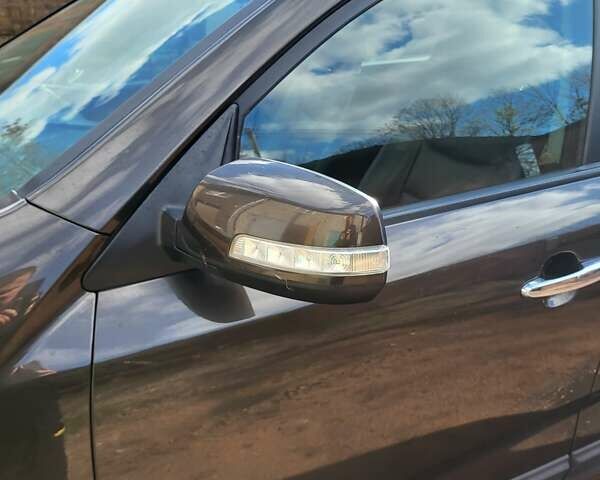 Коричневий Кіа Соренто, об'ємом двигуна 2.2 л та пробігом 205 тис. км за 14000 $, фото 41 на Automoto.ua