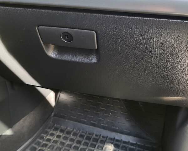 Коричневий Кіа Соренто, об'ємом двигуна 2.2 л та пробігом 205 тис. км за 14000 $, фото 60 на Automoto.ua
