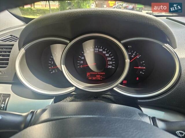 Коричневий Кіа Соренто, об'ємом двигуна 2.2 л та пробігом 287 тис. км за 12700 $, фото 7 на Automoto.ua