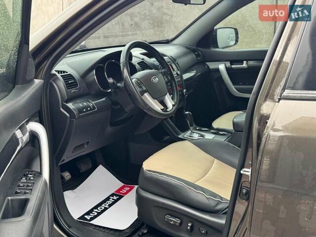 Коричневый Киа Соренто, объемом двигателя 2.2 л и пробегом 156 тыс. км за 12990 $, фото 10 на Automoto.ua