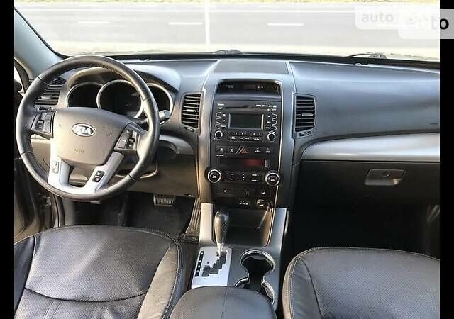 Коричневый Киа Соренто, объемом двигателя 2.2 л и пробегом 274 тыс. км за 14000 $, фото 3 на Automoto.ua