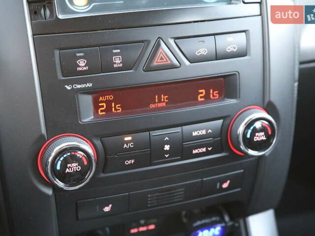 Коричневий Кіа Соренто, об'ємом двигуна 2.4 л та пробігом 119 тис. км за 13000 $, фото 15 на Automoto.ua