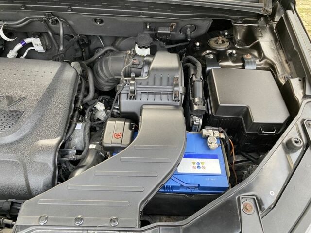 Коричневий Кіа Соренто, об'ємом двигуна 2.2 л та пробігом 207 тис. км за 11800 $, фото 9 на Automoto.ua