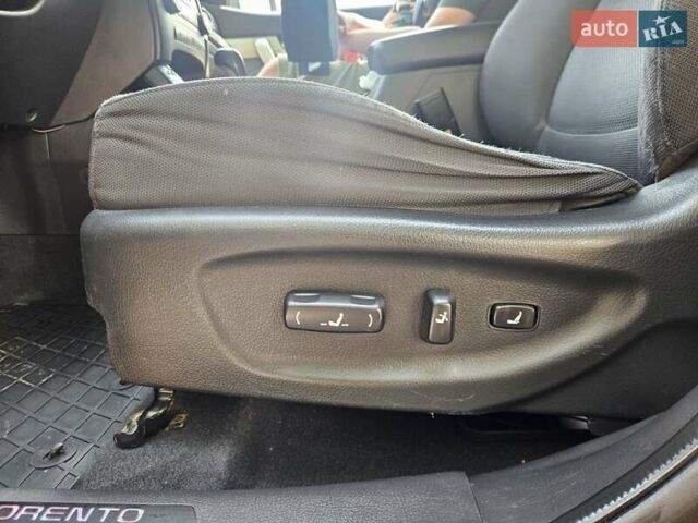 Коричневий Кіа Соренто, об'ємом двигуна 2.2 л та пробігом 287 тис. км за 12700 $, фото 1 на Automoto.ua