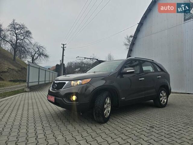 Коричневий Кіа Соренто, об'ємом двигуна 2.2 л та пробігом 265 тис. км за 10999 $, фото 9 на Automoto.ua