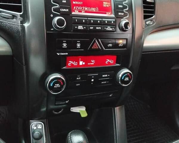 Коричневий Кіа Соренто, об'ємом двигуна 2.2 л та пробігом 300 тис. км за 12300 $, фото 20 на Automoto.ua