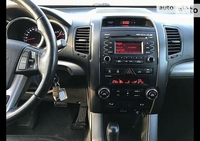 Коричневый Киа Соренто, объемом двигателя 2.2 л и пробегом 274 тыс. км за 14000 $, фото 2 на Automoto.ua