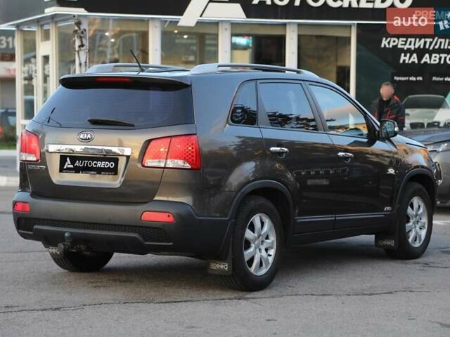 Коричневий Кіа Соренто, об'ємом двигуна 2.4 л та пробігом 119 тис. км за 13000 $, фото 3 на Automoto.ua