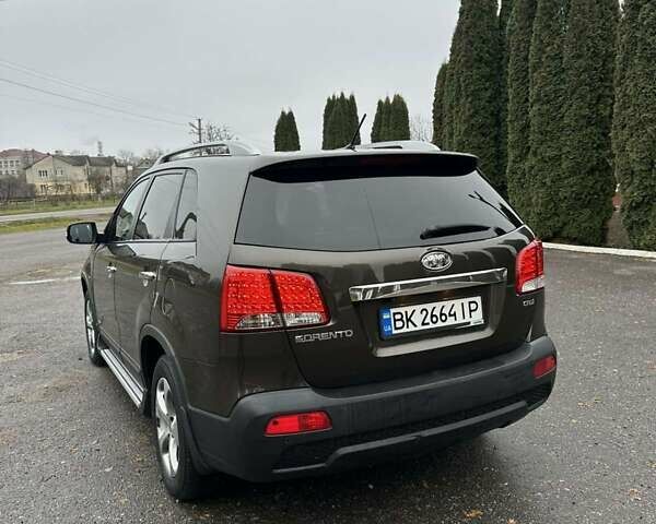 Коричневий Кіа Соренто, об'ємом двигуна 2.2 л та пробігом 300 тис. км за 12300 $, фото 13 на Automoto.ua