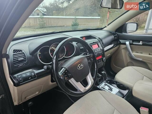 Коричневий Кіа Соренто, об'ємом двигуна 2.2 л та пробігом 265 тис. км за 10999 $, фото 46 на Automoto.ua
