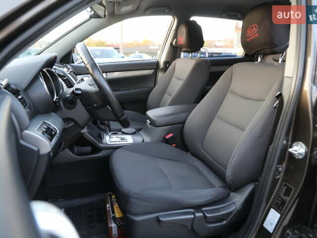 Коричневий Кіа Соренто, об'ємом двигуна 2.4 л та пробігом 119 тис. км за 13000 $, фото 6 на Automoto.ua