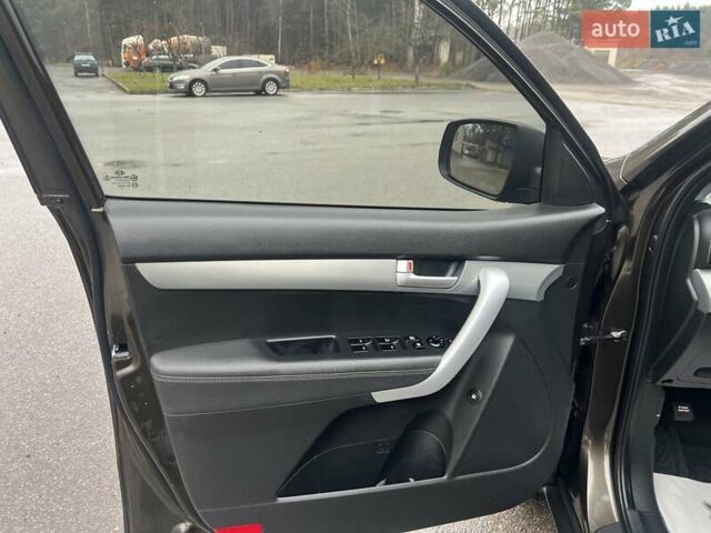 Коричневый Киа Соренто, объемом двигателя 2.2 л и пробегом 258 тыс. км за 13300 $, фото 37 на Automoto.ua