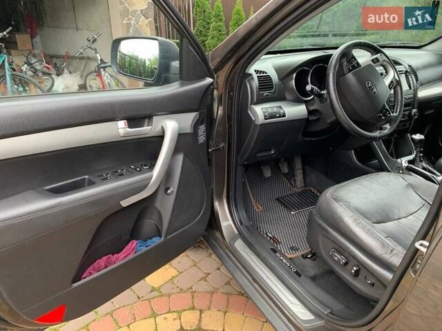 Коричневый Киа Соренто, объемом двигателя 2 л и пробегом 240 тыс. км за 13600 $, фото 5 на Automoto.ua