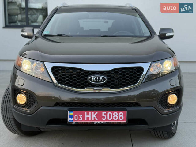 Коричневый Киа Соренто, объемом двигателя 2.2 л и пробегом 225 тыс. км за 14999 $, фото 1 на Automoto.ua