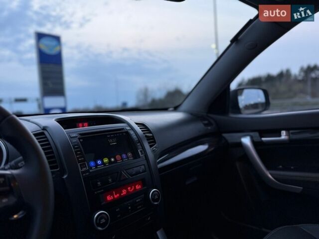 Коричневий Кіа Соренто, об'ємом двигуна 2.2 л та пробігом 278 тис. км за 13600 $, фото 43 на Automoto.ua