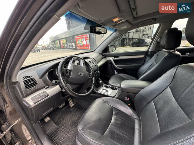 Коричневий Кіа Соренто, об'ємом двигуна 2.2 л та пробігом 225 тис. км за 14900 $, фото 9 на Automoto.ua
