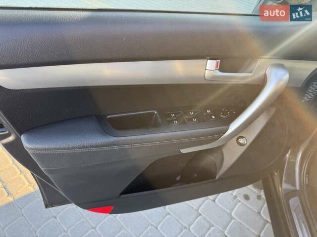 Коричневый Киа Соренто, объемом двигателя 2.2 л и пробегом 198 тыс. км за 13699 $, фото 33 на Automoto.ua