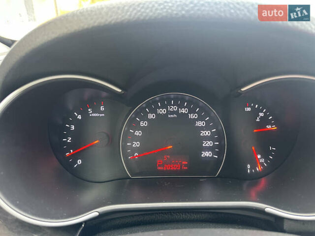 Киа Соренто 2012 в Бородянке на Automoto.ua Коричневый Киа Соренто, объемом двигателя 2.2 л и пробегом 285 тыс. км за 14000 $, фото 12 на Automoto.ua