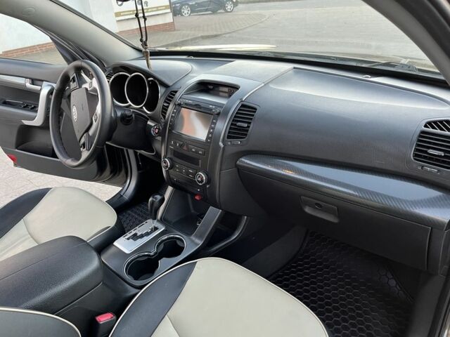 Коричневий Кіа Соренто, об'ємом двигуна 2.2 л та пробігом 226 тис. км за 14950 $, фото 17 на Automoto.ua