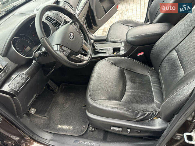 Киа Соренто 2012 в Бородянке на Automoto.ua Коричневый Киа Соренто, объемом двигателя 2.2 л и пробегом 285 тыс. км за 14000 $, фото 6 на Automoto.ua