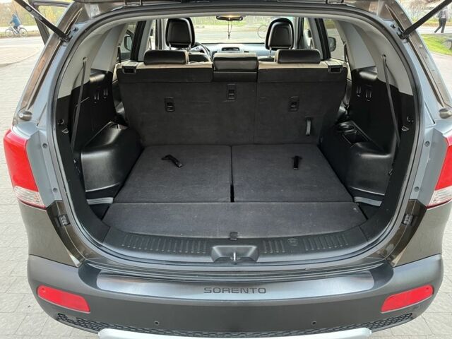 Коричневий Кіа Соренто, об'ємом двигуна 2.2 л та пробігом 226 тис. км за 14950 $, фото 15 на Automoto.ua