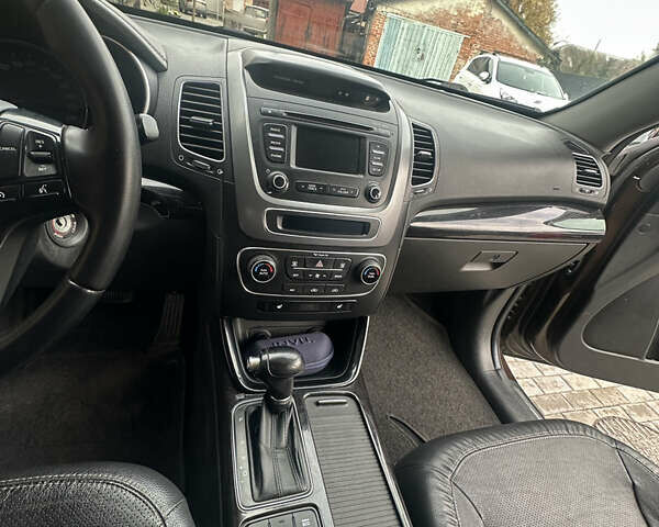 Киа Соренто 2012 в Бородянке на Automoto.ua Коричневый Киа Соренто, объемом двигателя 2.2 л и пробегом 285 тыс. км за 14000 $, фото 10 на Automoto.ua