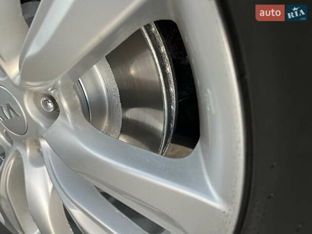 Коричневий Кіа Соренто, об'ємом двигуна 2.2 л та пробігом 226 тис. км за 14950 $, фото 65 на Automoto.ua