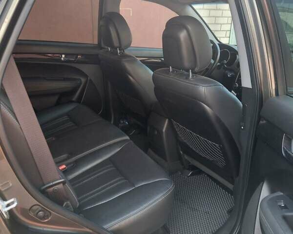 Коричневий Кіа Соренто, об'ємом двигуна 2.4 л та пробігом 242 тис. км за 11500 $, фото 8 на Automoto.ua