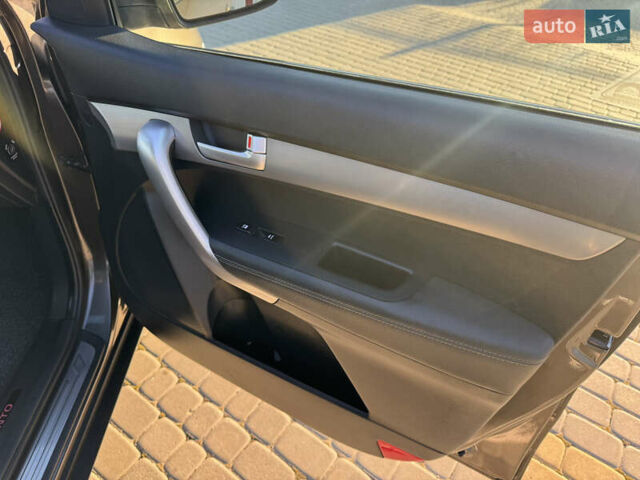 Коричневый Киа Соренто, объемом двигателя 2.2 л и пробегом 198 тыс. км за 13699 $, фото 29 на Automoto.ua