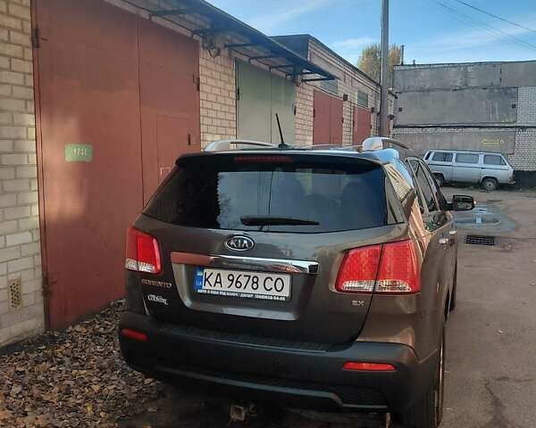 Коричневий Кіа Соренто, об'ємом двигуна 2.4 л та пробігом 242 тис. км за 11500 $, фото 5 на Automoto.ua