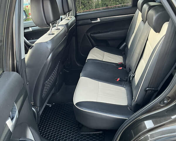 Коричневий Кіа Соренто, об'ємом двигуна 2.2 л та пробігом 226 тис. км за 14950 $, фото 44 на Automoto.ua