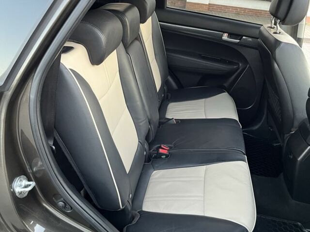 Коричневий Кіа Соренто, об'ємом двигуна 2.2 л та пробігом 226 тис. км за 14950 $, фото 16 на Automoto.ua