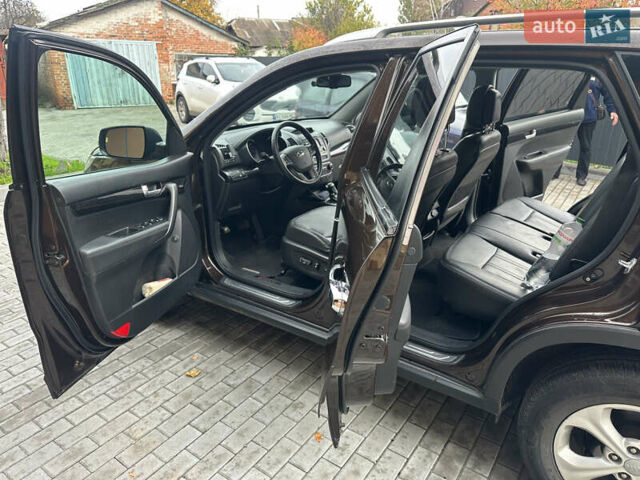 Киа Соренто 2012 в Бородянке на Automoto.ua Коричневый Киа Соренто, объемом двигателя 2.2 л и пробегом 285 тыс. км за 14000 $, фото 7 на Automoto.ua