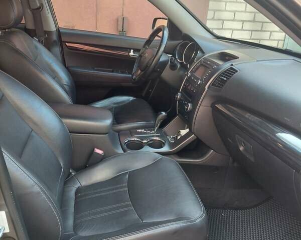 Коричневий Кіа Соренто, об'ємом двигуна 2.4 л та пробігом 242 тис. км за 11500 $, фото 9 на Automoto.ua