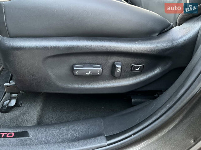 Коричневий Кіа Соренто, об'ємом двигуна 2.2 л та пробігом 226 тис. км за 14950 $, фото 62 на Automoto.ua