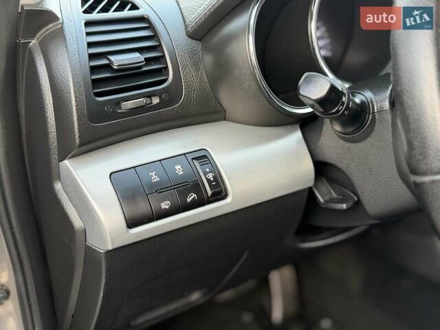 Коричневый Киа Соренто, объемом двигателя 2.2 л и пробегом 189 тыс. км за 15700 $, фото 48 на Automoto.ua